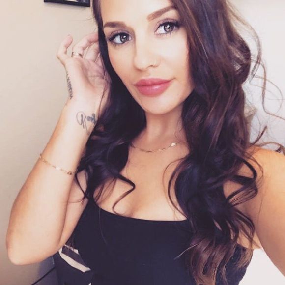 Meet your Posher, Kate - Picture 1 of 1